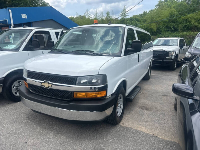 chevrolet express passenger 2019 1GAZGPFG4K1172828 image chevrolet express passenger 2019 1GAZGPFG4K1172828 image